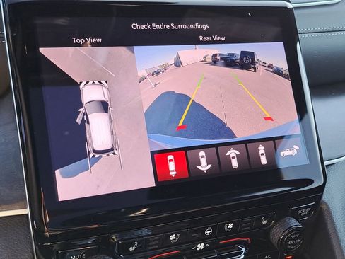 New 2025 Jeep Grand Cherokee Limited w/ Luxury Tech Group II AWD/4WD image 7