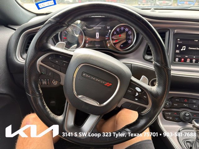 Used 2019 Dodge Challenger R/T w/ Driver Convenience Group RWD image 17