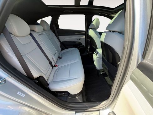 Used 2025 Hyundai Tucson Limited AWD/4WD image 24