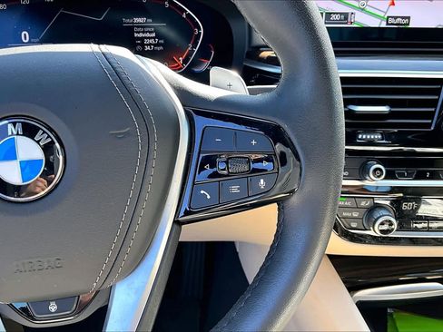 Certified 2023 BMW 530i w/ Premium Package image 24