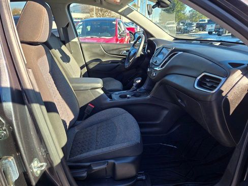 Used 2022 Chevrolet Equinox LT image 5