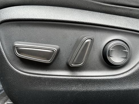 Used 2024 Toyota RAV4 XLE image 24