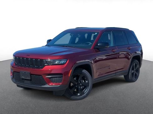 Certified 2023 Jeep Grand Cherokee Altitude AWD/4WD image 1