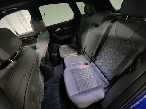 Used 2022 Audi SQ5 Premium Plus w/ Premium Plus Package image 44