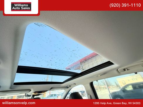 Used 2021 Nissan Rogue SV w/ Premium Package image 2