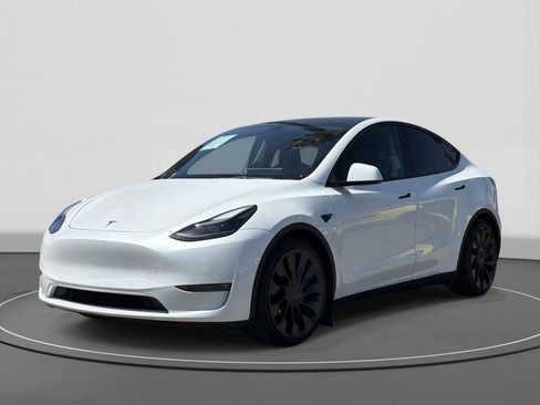 Used 2022 Tesla Model Y Performance AWD/4WD image 1
