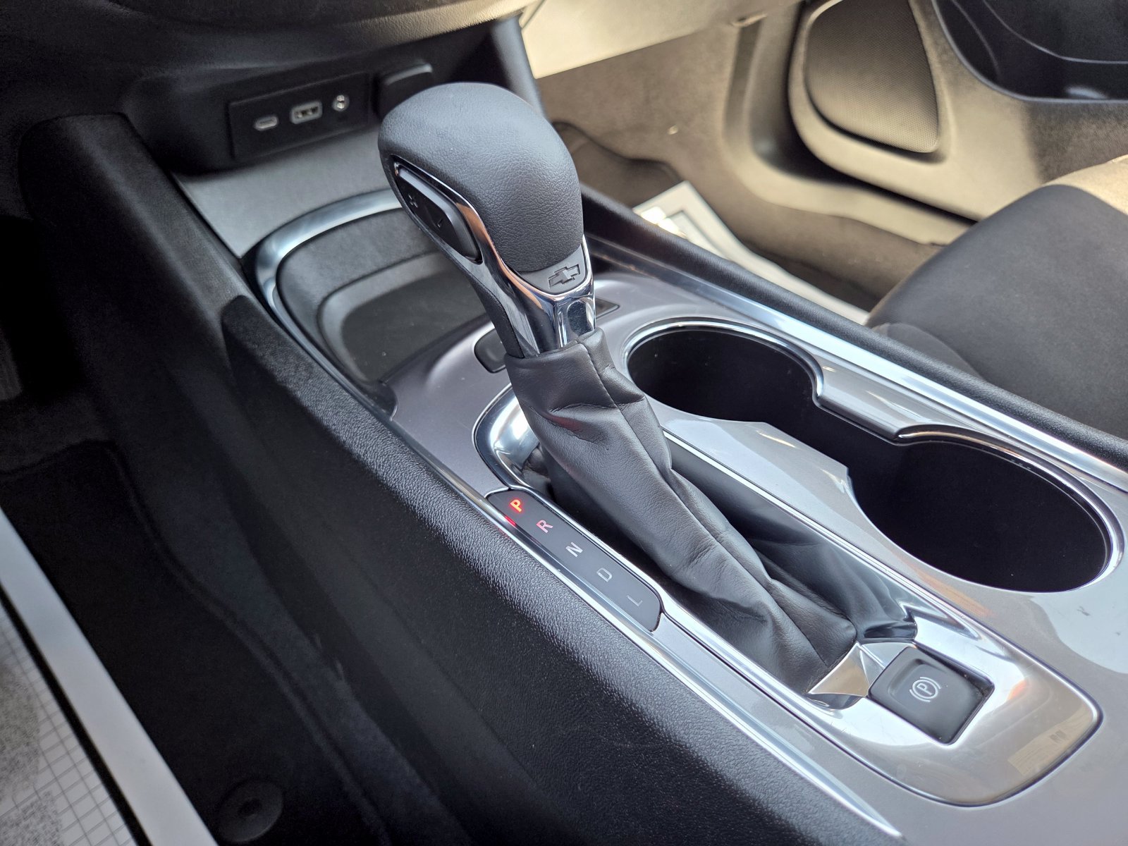 Used 2024 Chevrolet Malibu LT FWD image 35