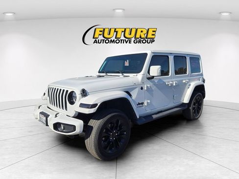 Used 2022 Jeep Wrangler Unlimited Sahara AWD/4WD image 3