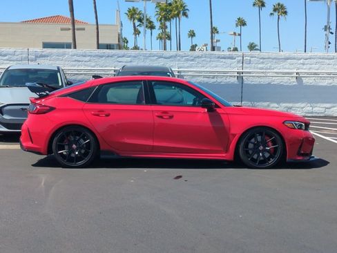 Used 2025 Honda Civic Type R image 4