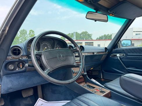Used 1989 Mercedes-Benz 560 SL image 14