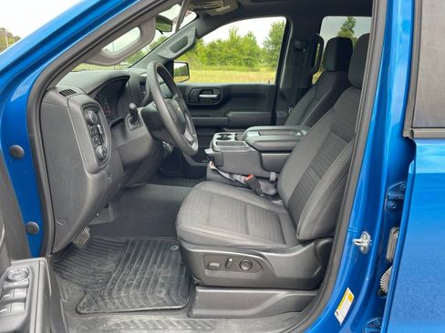 Used 2022 Chevrolet Silverado 1500 Custom AWD/4WD image 13