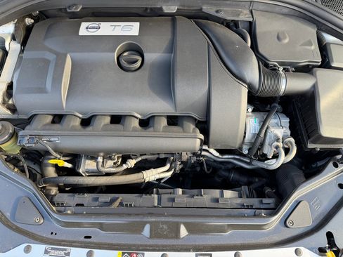 Used 2014 Volvo XC60 T6 image 17
