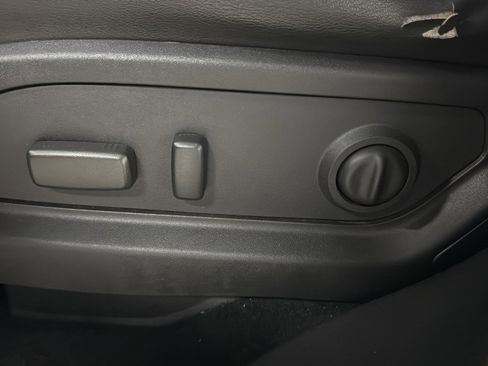 Used 2016 GMC Acadia SLT w/ Open Road Package image 17