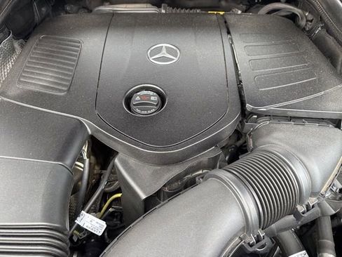 Used 2025 Mercedes-Benz GLE 450e 4MATIC w/ Winter Package image 33