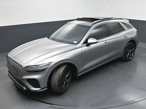 Used 2025 Genesis GV70 3.5T Sport w/ Sport Advanced Package AWD/4WD image 41