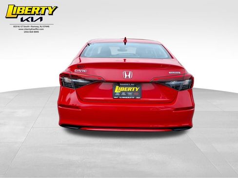 Used 2023 Honda Civic Touring image 5