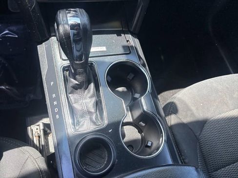 Used 2018 Ford Explorer XLT w/ Equipment Group 201A FWD image 25