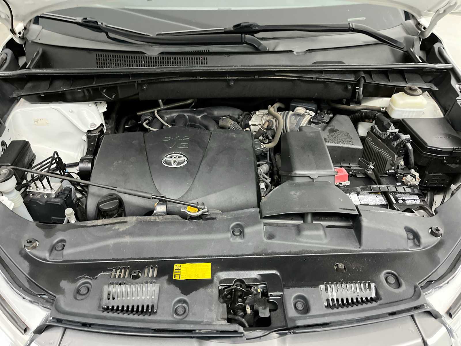 Used 2017 Toyota Highlander XLE AWD/4WD image 24