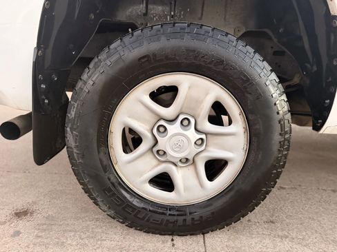 Used 2016 Toyota Tundra SR image 17