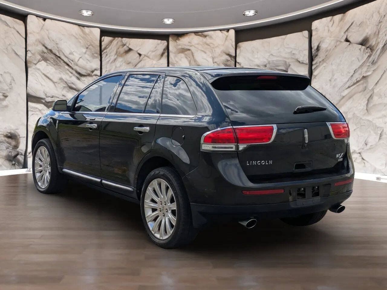 Used 2012 Lincoln MKX AWD image 5