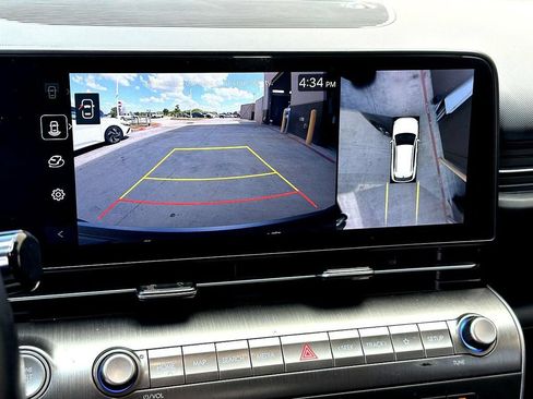 Used 2024 Hyundai Kona Limited FWD image 18