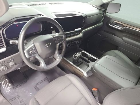 Used 2026 Chevrolet Silverado 1500 LT Trail Boss w/ Convenience Package II AWD/4WD image 26