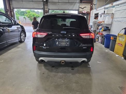 Used 2020 Ford Escape Titanium AWD/4WD image 2