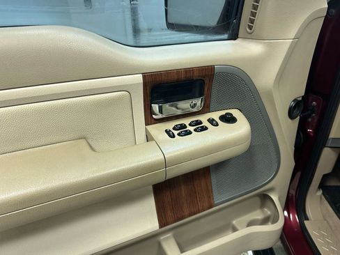 Used 2004 Ford F150 Lariat image 8