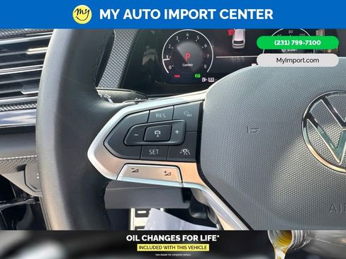 Used 2025 Volkswagen Atlas Cross Sport SEL Premium R-Line AWD/4WD image 17