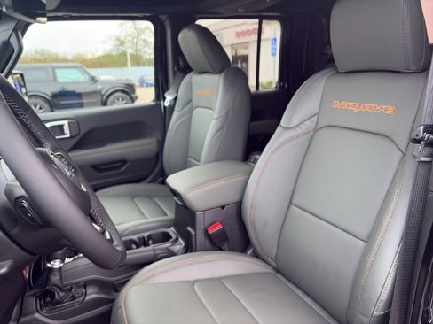 New 2026 Jeep Gladiator Mojave image 8