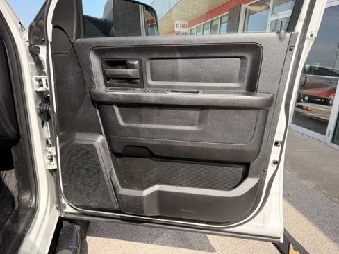 Used 2022 RAM 2500 Tradesman w/ Chrome Appearance Group AWD/4WD image 24