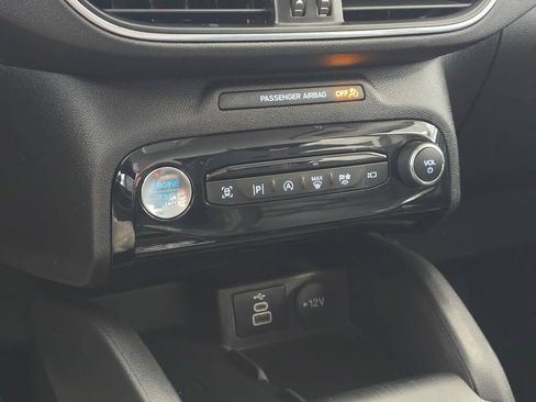 Used 2024 Ford Escape Platinum AWD/4WD image 29