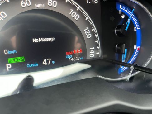 Used 2025 Toyota RAV4 LE image 39