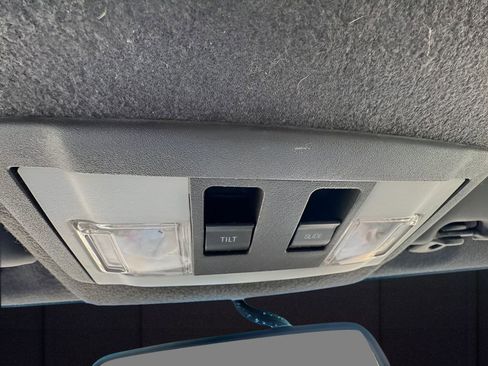 Used 2010 Ford Focus SES image 12