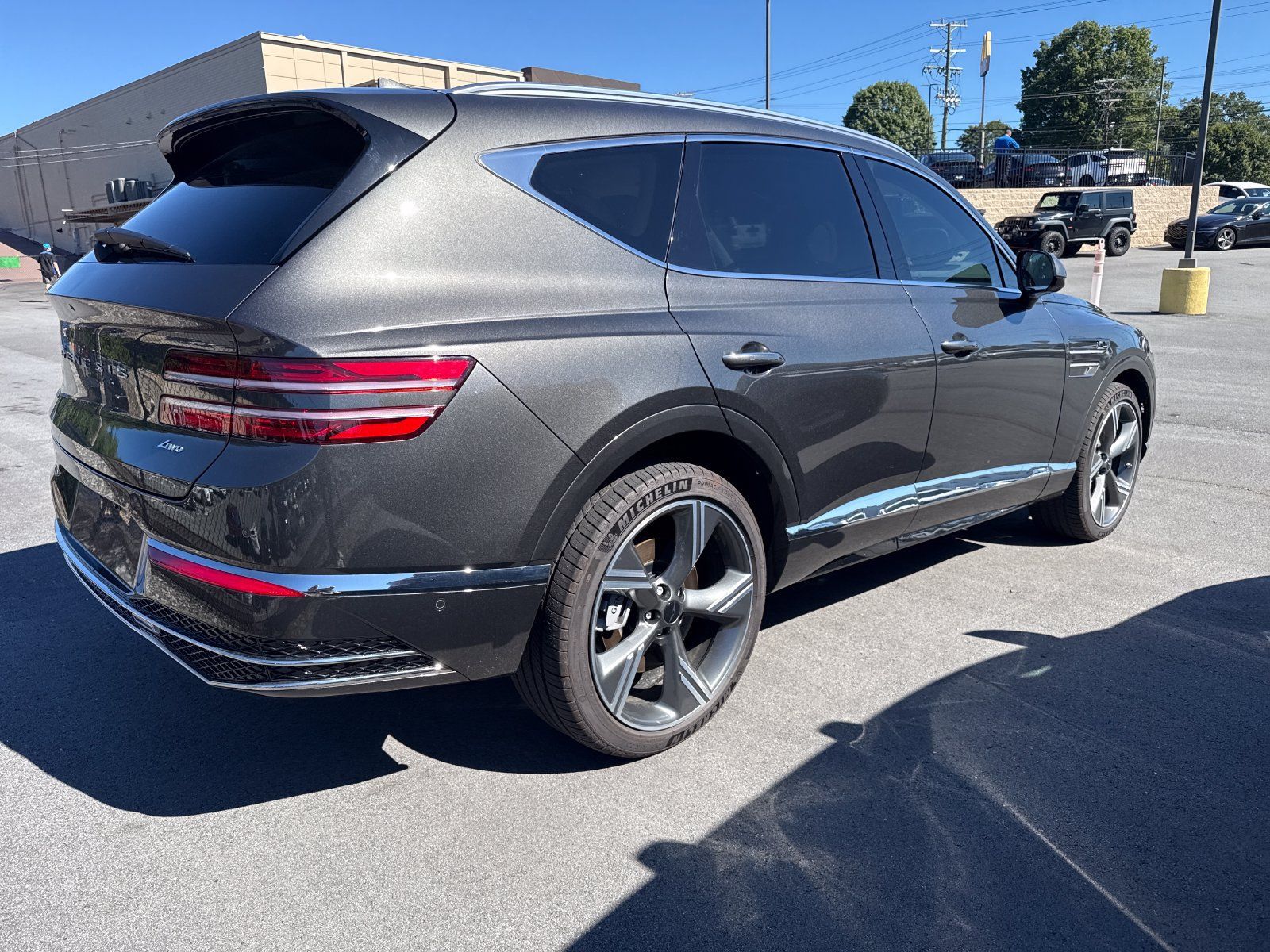 Used 2025 Genesis GV80 2.5T Prestige AWD/4WD image 9