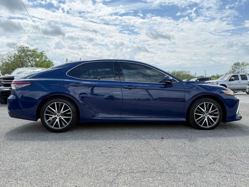 Used 2024 Toyota Camry XLE FWD image 9