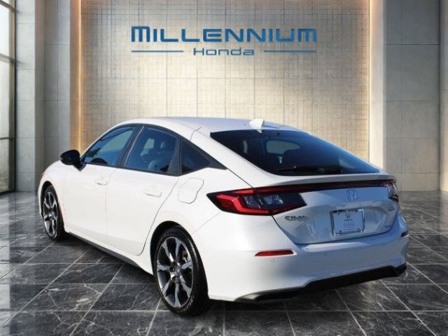 Used 2025 Honda Civic Sport Touring image 3