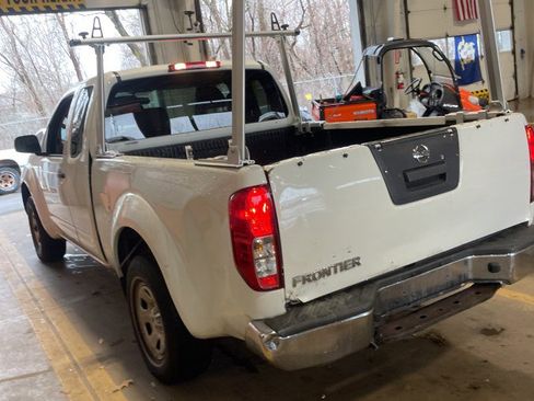 Used 2015 Nissan Frontier S image 2