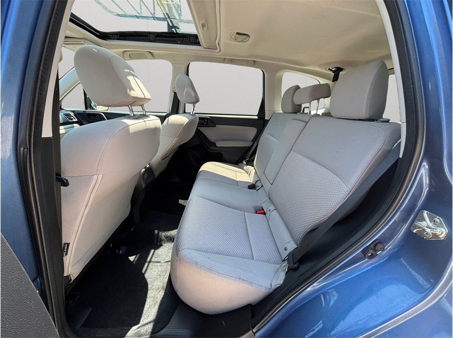 Used 2017 Subaru Forester 2.5i Premium AWD/4WD image 32