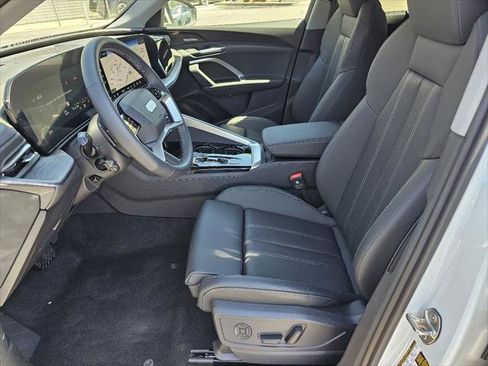 New 2025 Audi Q5 Premium Plus image 2