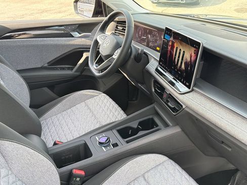 New 2026 Volkswagen Tiguan S AWD/4WD image 19