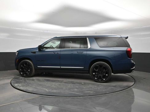 New 2026 GMC Yukon XL Denali w/ Denali Reserve Package AWD/4WD image 5