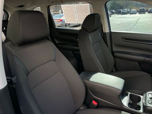 Certified 2025 Honda CR-V LX image 32