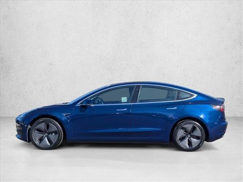 Used 2019 Tesla Model 3 Standard Range Plus image 9
