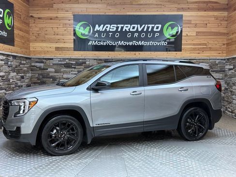 Used 2023 GMC Terrain SLE w/ Driver Convenience Package AWD/4WD image 20