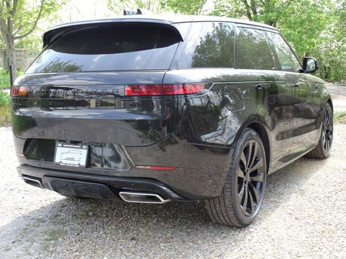 New 2026 Land Rover Range Rover Sport Dynamic SE AWD/4WD image 12