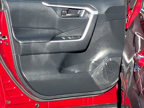 Certified 2022 Toyota RAV4 LE image 17
