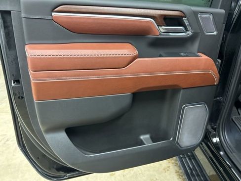 Used 2024 GMC Sierra 3500 Denali Ultimate image 33