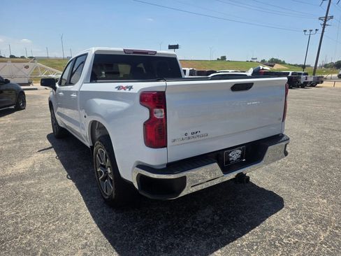 Used 2023 Chevrolet Silverado 1500 LT AWD/4WD image 4