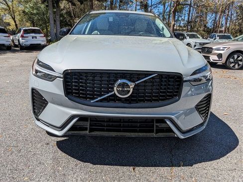 New 2025 Volvo XC60 B5 Plus w/ Climate Package image 9